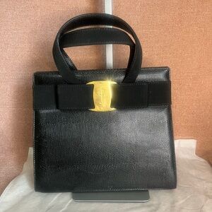 Salvatore Ferragamo Vara Ribbon Leather Handbag Black